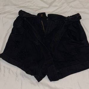 Black mom shorts. High waisted. Cinches at waist with tie. Perfect condition